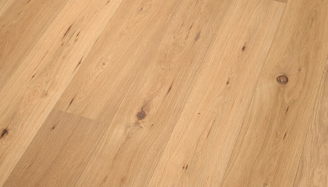Thede & Witte Boston Landhausdielen: Eiche astig, gebürstet, natur geölt. Hochwertiges 3-Schicht-Parkett mit 4 mm Nutzschicht, rustikale Optik und natürliche Holzstruktur.
